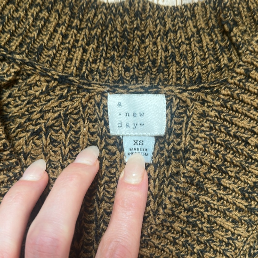 A New Day Brown and‎ Black Balloon-Sleeved Cardigan Sweater - Picture 2 of 6